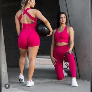 Alphalete | Hot Girl Summer x Hot Pink Amplify Pink